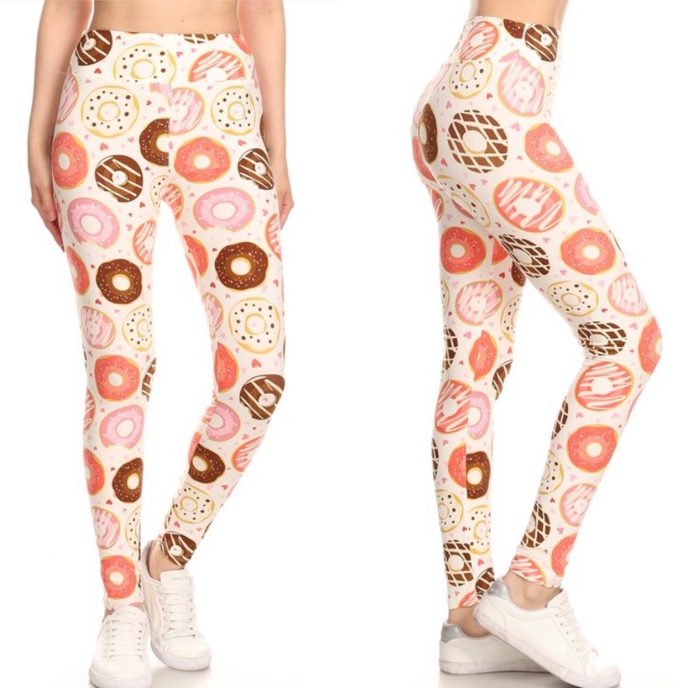 2️⃣/$30 White Donut Yoga Leggings